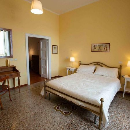 Orazio On The Castle By Dimorra Apartment Napoli Exterior foto