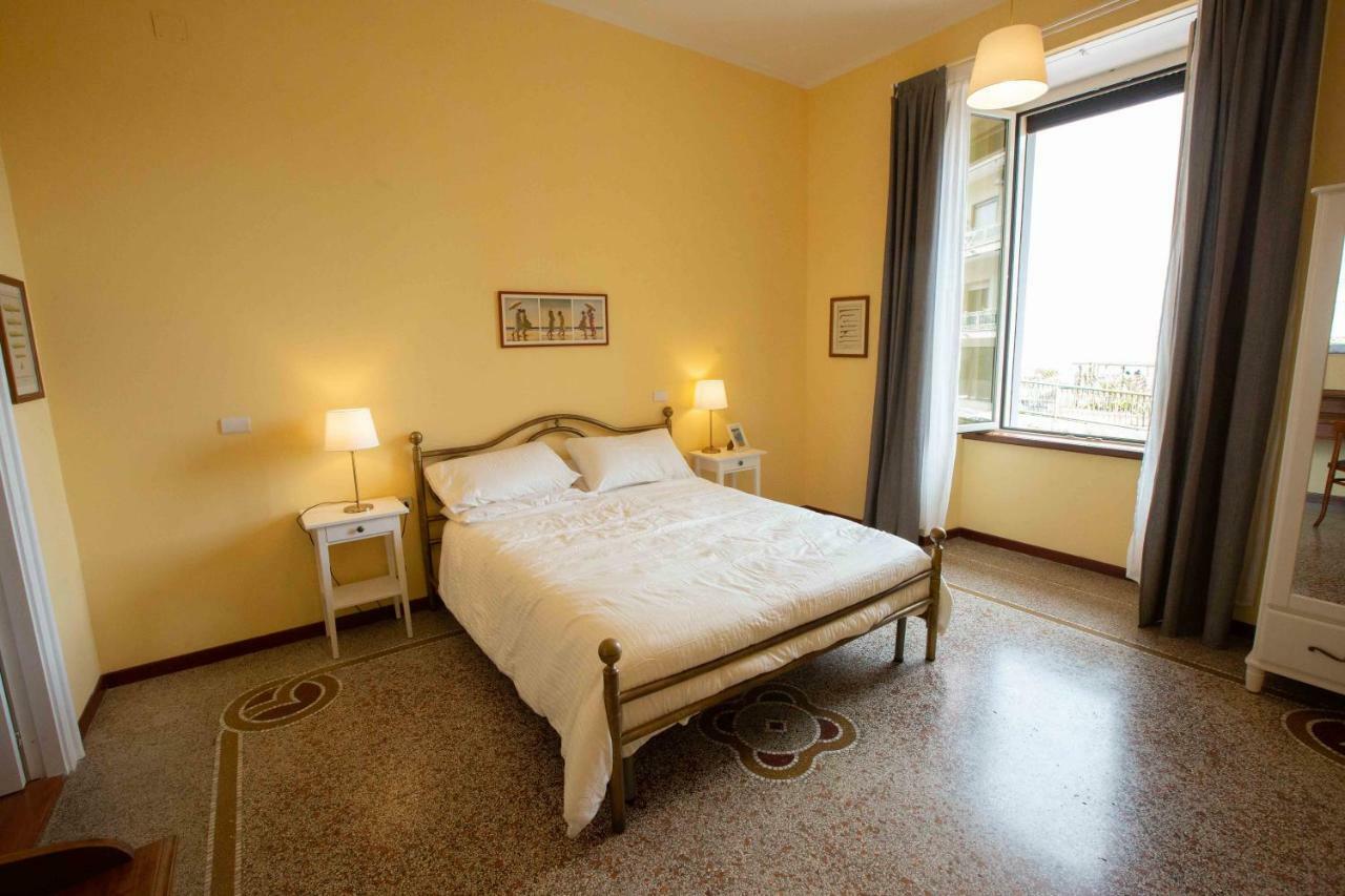 Orazio On The Castle By Dimorra Apartment Napoli Exterior foto