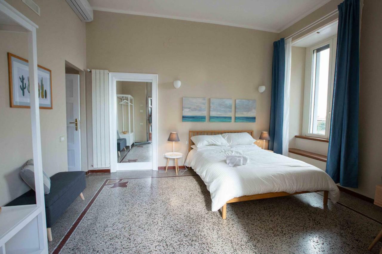 Orazio On The Castle By Dimorra Apartment Napoli Exterior foto
